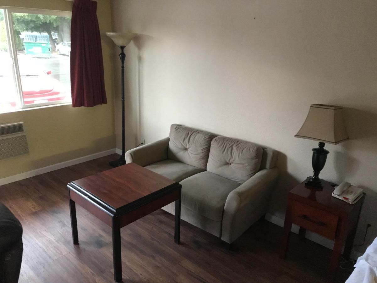 Smokey Point Motor Inn Арлингтон Экстерьер фото