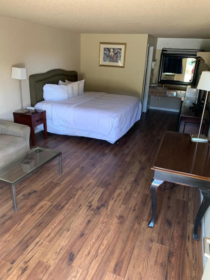 Smokey Point Motor Inn Арлингтон Экстерьер фото