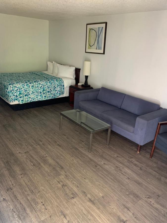 Smokey Point Motor Inn Арлингтон Экстерьер фото